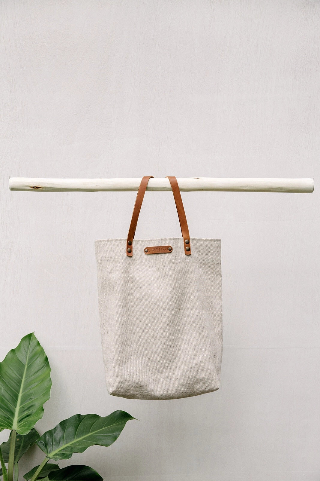 Load image into Gallery viewer, Ivory Canvas Tote
