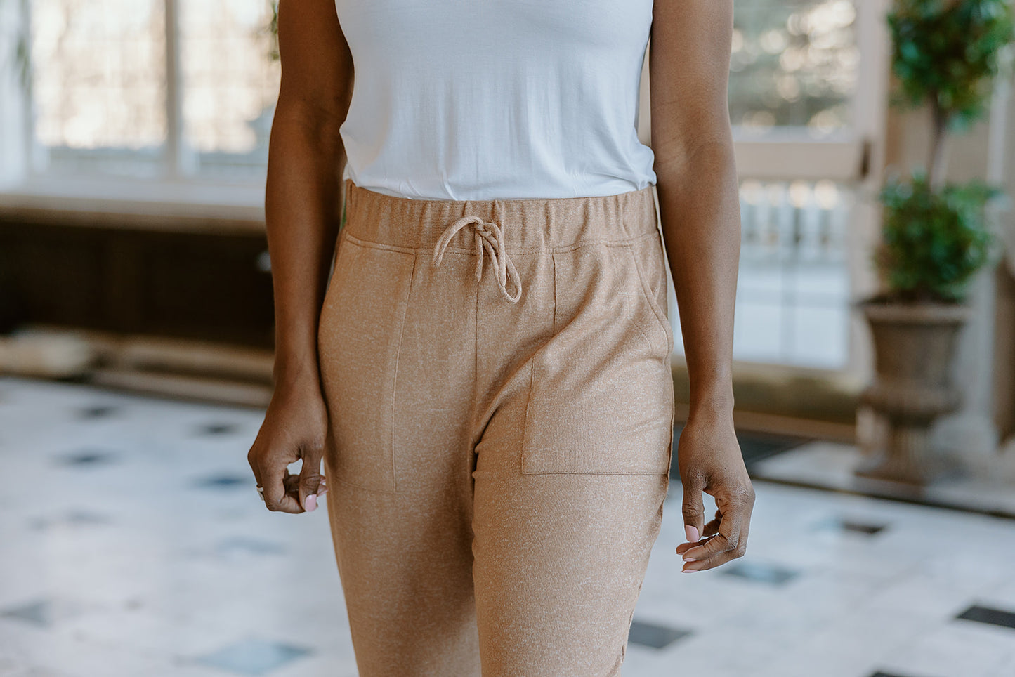 Load image into Gallery viewer, Jogger Pant - Caramel
