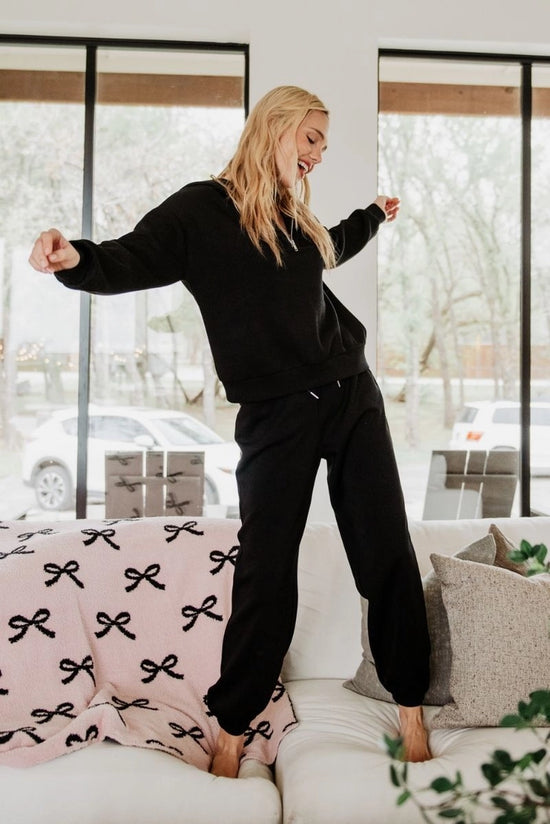 Black Scuba Pullover