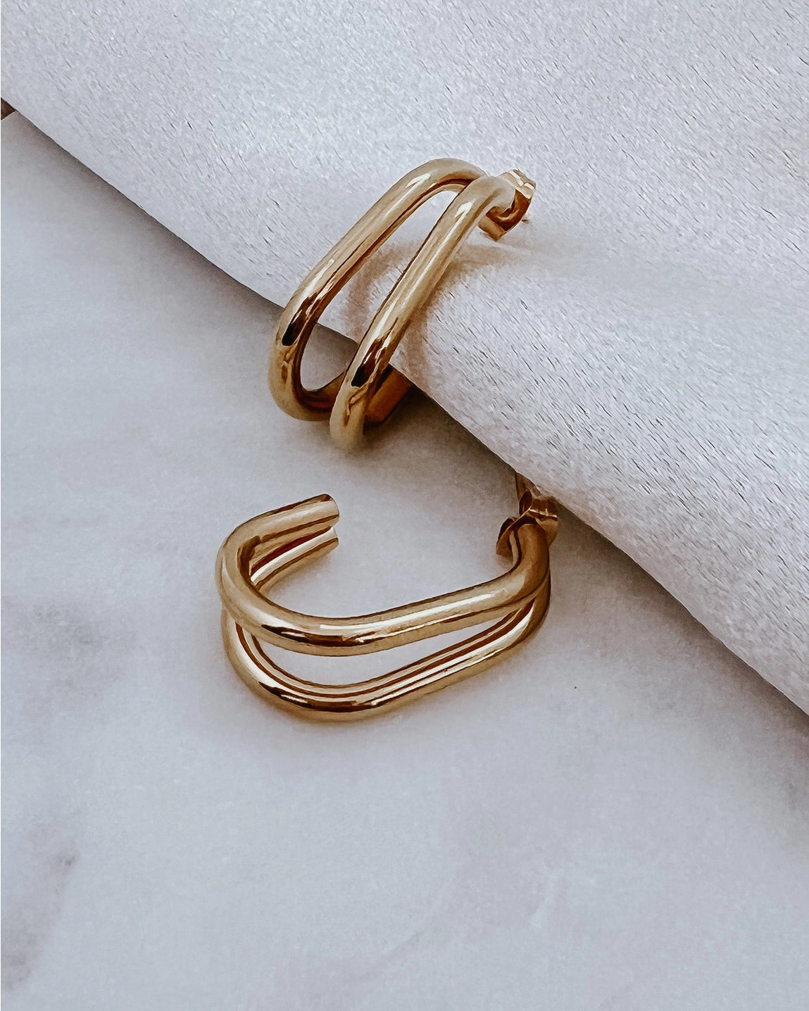 Ellis Stud Earrings - Gold