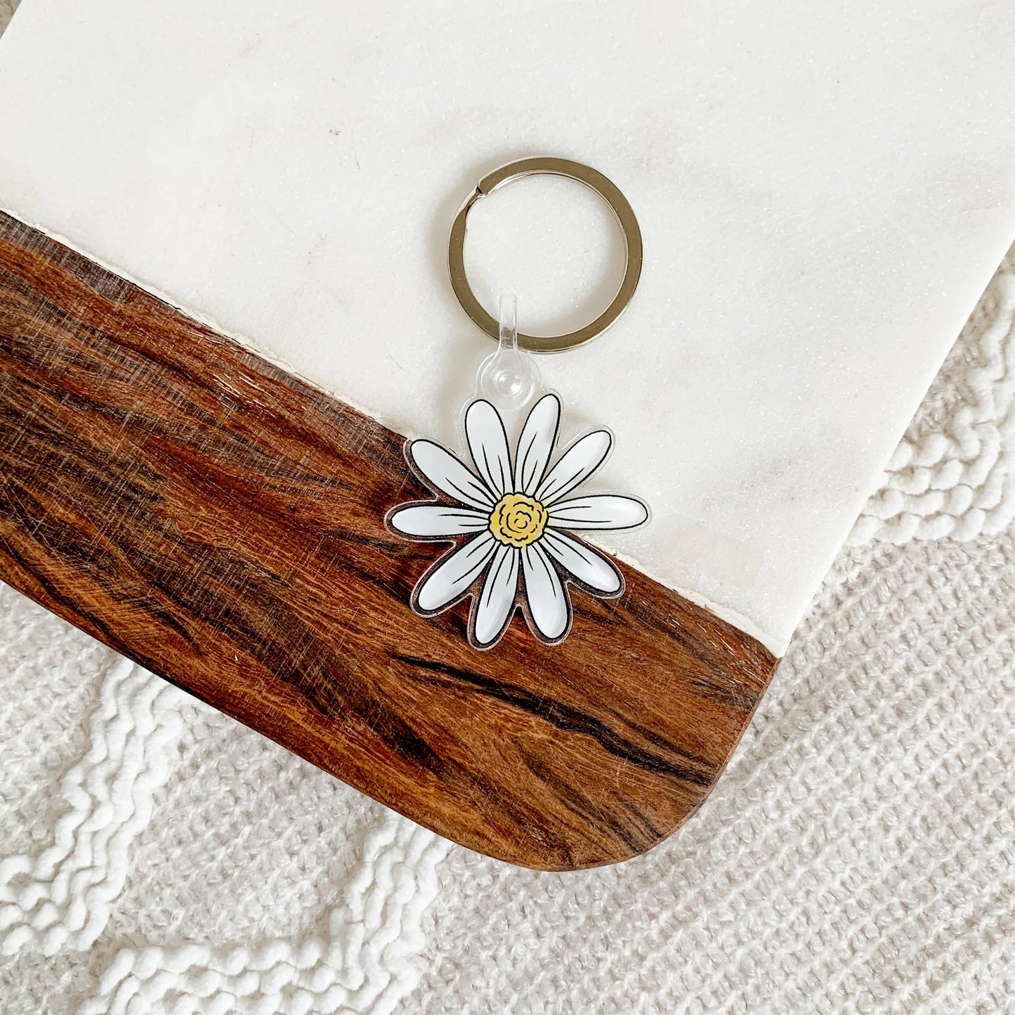 Load image into Gallery viewer, Daisy Keychain

