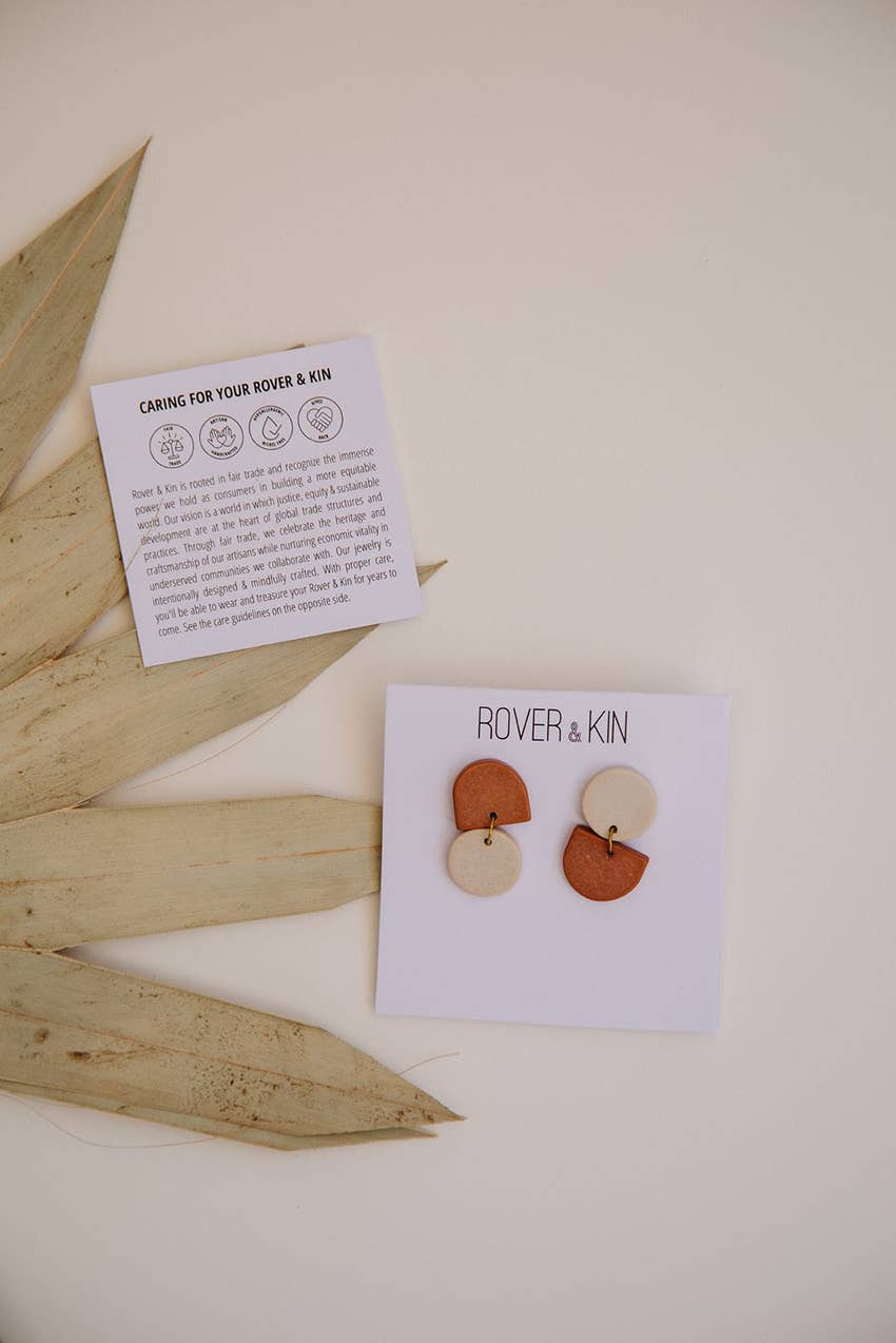 Load image into Gallery viewer, Backflip Clay Earrings - Cocoa Cream
